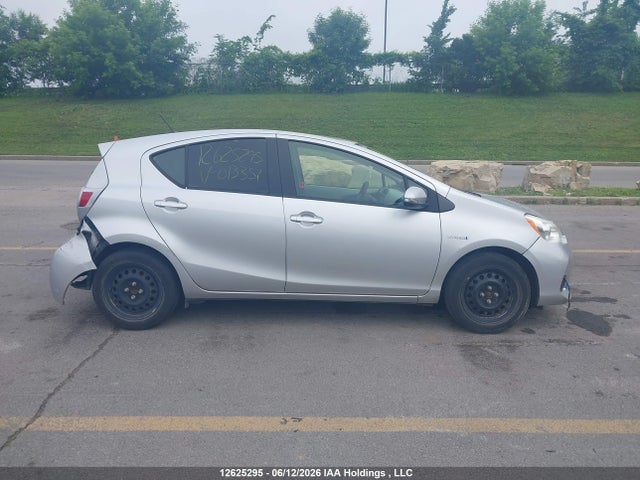 2012 Toyota Prius C Technology მანქანა იყიდება აუქციონზე, vin: JTDKDTB3XC1013357, აუქციონის ნომერი: 12625295