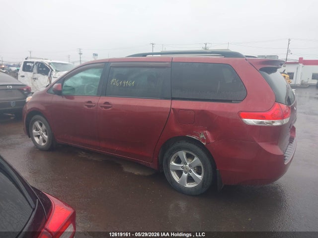 12619161 :رقم المزاد ، 5TDKA3DC0CS012341 vin ، 2012 Toyota Sienna Le مزاد بيع