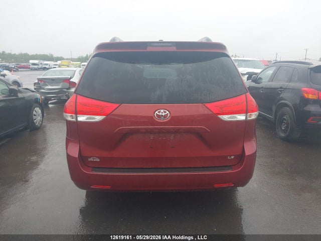 12619161 :رقم المزاد ، 5TDKA3DC0CS012341 vin ، 2012 Toyota Sienna Le مزاد بيع