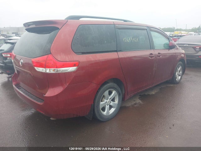 12619161 :رقم المزاد ، 5TDKA3DC0CS012341 vin ، 2012 Toyota Sienna Le مزاد بيع