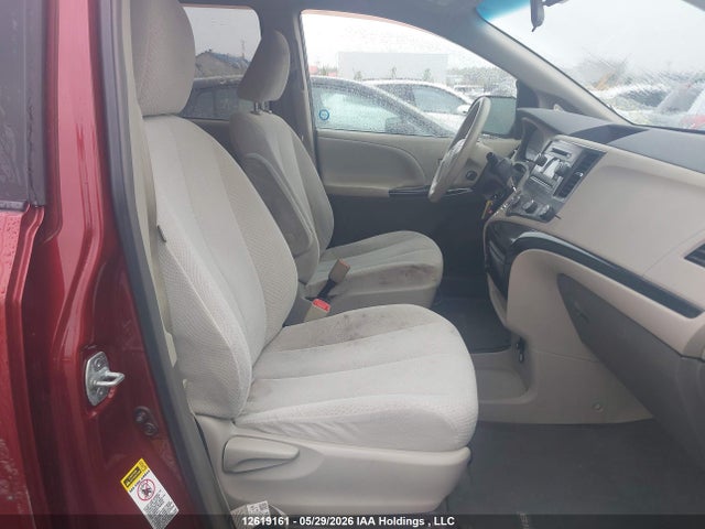 12619161 :رقم المزاد ، 5TDKA3DC0CS012341 vin ، 2012 Toyota Sienna Le مزاد بيع