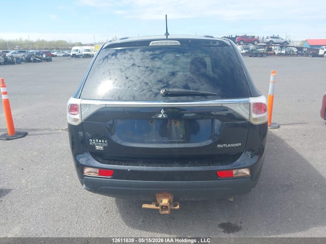 12611839 :رقم المزاد ، JA4JZ3AX4EZ602310 vin ، 2014 Mitsubishi Outlander Se مزاد بيع
