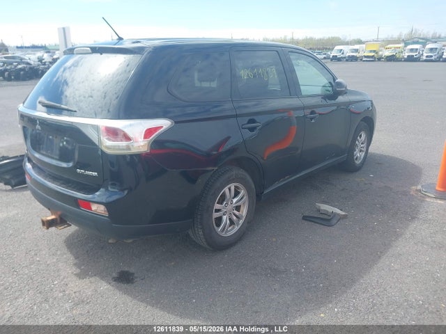 12611839 :رقم المزاد ، JA4JZ3AX4EZ602310 vin ، 2014 Mitsubishi Outlander Se مزاد بيع