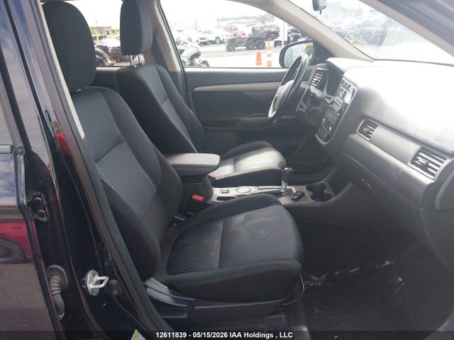 12611839 :رقم المزاد ، JA4JZ3AX4EZ602310 vin ، 2014 Mitsubishi Outlander Se مزاد بيع