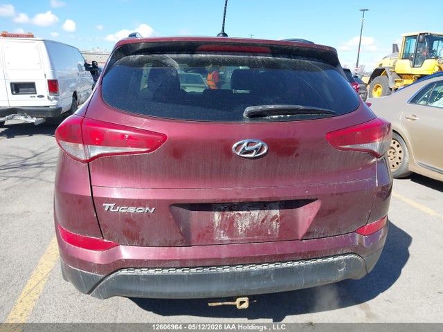 12606964 :رقم المزاد ، KM8J33A41HU477227 vin ، 2017 Hyundai Tucson Se مزاد بيع