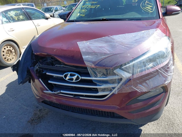 12606964 :رقم المزاد ، KM8J33A41HU477227 vin ، 2017 Hyundai Tucson Se مزاد بيع