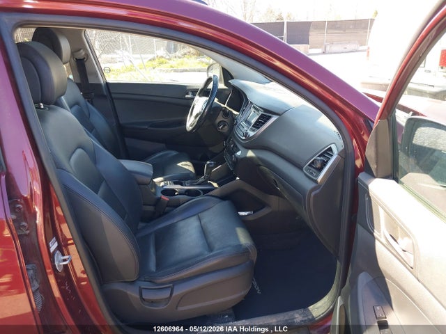 12606964 :رقم المزاد ، KM8J33A41HU477227 vin ، 2017 Hyundai Tucson Se مزاد بيع