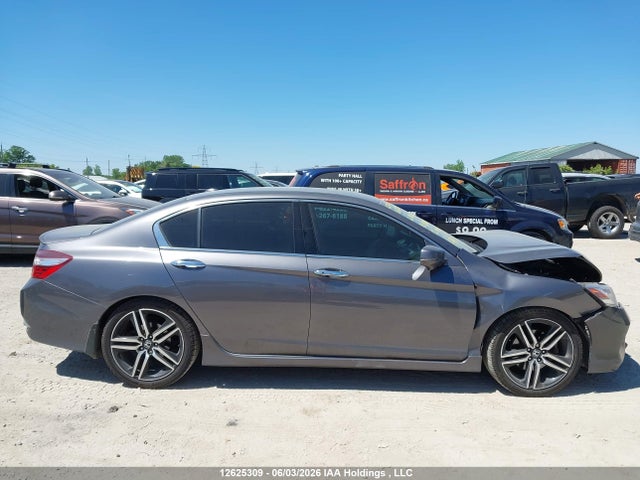 2016 Honda Accord Touring მანქანა იყიდება აუქციონზე, vin: 1HGCR3F91GA801083, აუქციონის ნომერი: 12625309