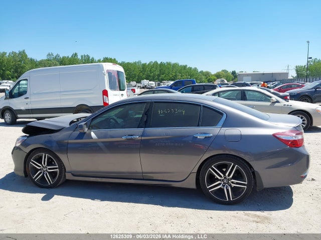 2016 Honda Accord Touring მანქანა იყიდება აუქციონზე, vin: 1HGCR3F91GA801083, აუქციონის ნომერი: 12625309