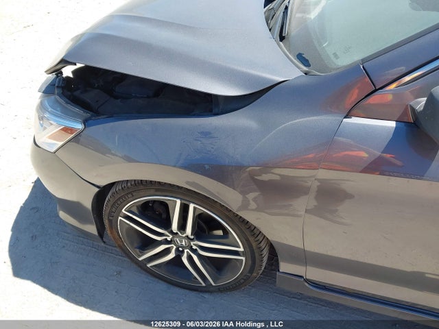 2016 Honda Accord Touring მანქანა იყიდება აუქციონზე, vin: 1HGCR3F91GA801083, აუქციონის ნომერი: 12625309
