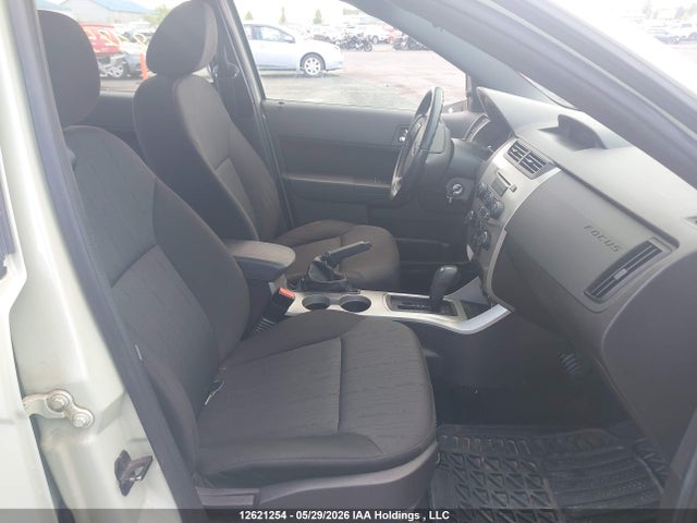 12621254 :رقم المزاد ، 1FAHP3FNXAW244116 vin ، 2010 Ford Focus Se مزاد بيع