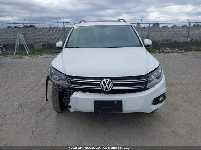 Aukcja sprzedaży 2015 Volkswagen Tiguan Comfortline/highline/special Edition/trendline, vin: WVGJV7AX9FW577735, numer aukcji: 12625324