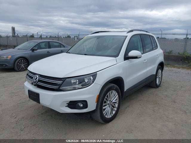 Aukcja sprzedaży 2015 Volkswagen Tiguan Comfortline/highline/special Edition/trendline, vin: WVGJV7AX9FW577735, numer aukcji: 12625324