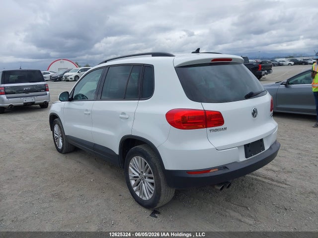 Aukcja sprzedaży 2015 Volkswagen Tiguan Comfortline/highline/special Edition/trendline, vin: WVGJV7AX9FW577735, numer aukcji: 12625324