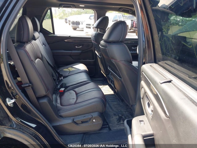 Honda Pilot 2024 5FNYG1H81RB501038 Image 8