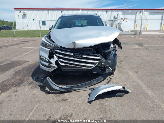 2017 Hyundai Tucson Limited/sport And Eco/se მანქანა იყიდება აუქციონზე, vin: KM8J33A4XHU440810, აუქციონის ნომერი: 12625364