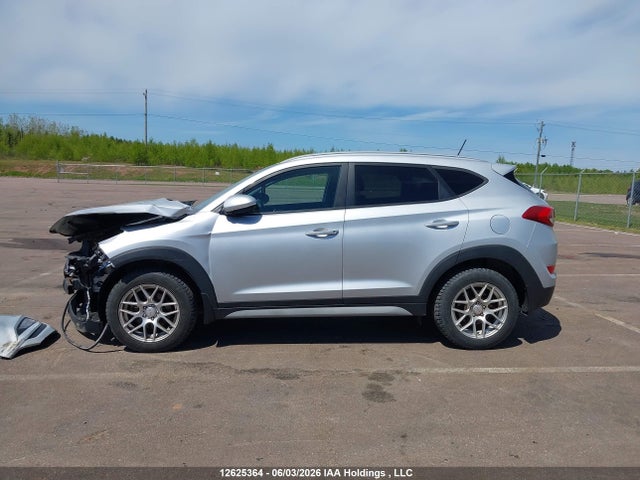 2017 Hyundai Tucson Limited/sport And Eco/se მანქანა იყიდება აუქციონზე, vin: KM8J33A4XHU440810, აუქციონის ნომერი: 12625364