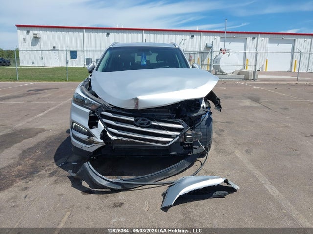 2017 Hyundai Tucson Limited/sport And Eco/se მანქანა იყიდება აუქციონზე, vin: KM8J33A4XHU440810, აუქციონის ნომერი: 12625364