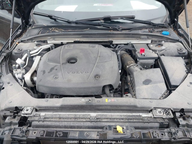 Aukcja sprzedaży 2022 Volvo V60 T6 R-design, vin: YV1A22SM7N1478809, numer aukcji: 12588501