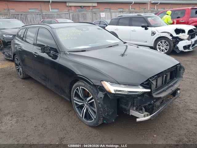 Aukcja sprzedaży 2022 Volvo V60 T6 R-design, vin: YV1A22SM7N1478809, numer aukcji: 12588501