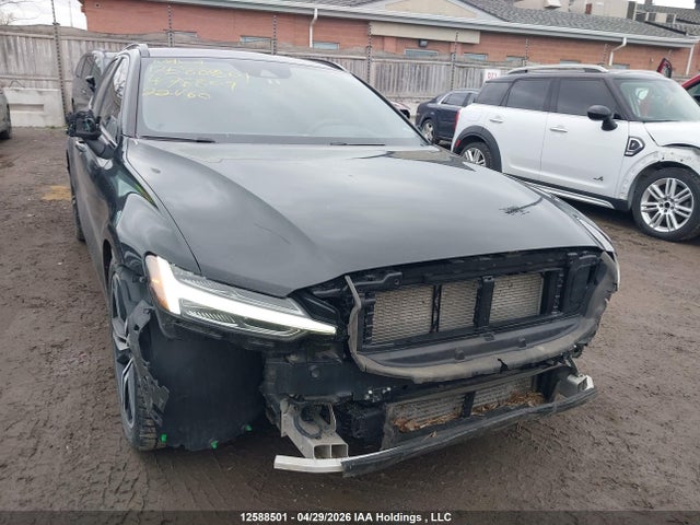 Aukcja sprzedaży 2022 Volvo V60 T6 R-design, vin: YV1A22SM7N1478809, numer aukcji: 12588501