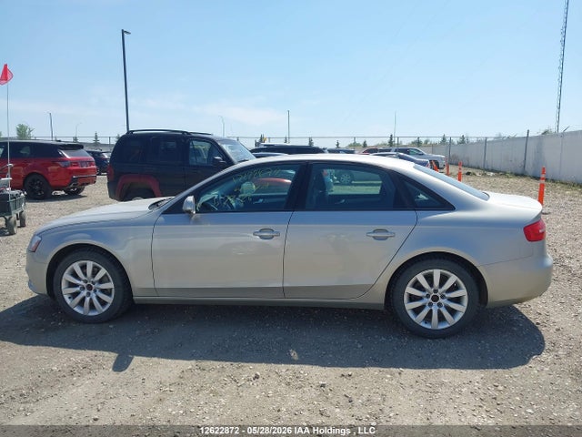 2013 Audi A4 2.0t მანქანა იყიდება აუქციონზე, vin: WAUBFCFL5DN004643, აუქციონის ნომერი: 12622872