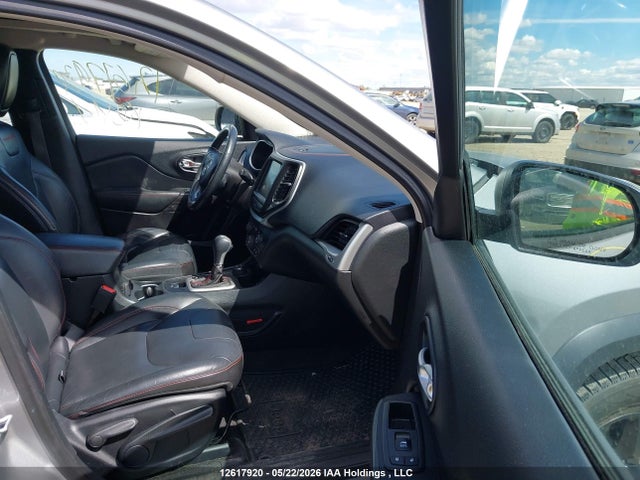 Продаж на аукціоні авто 2015 Jeep Cherokee Trailhawk, vin: 1C4PJMBS9FW724857, номер лоту: 12617920