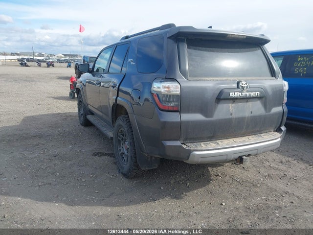 12613444 :رقم المزاد ، JTERU5JR8N6047783 vin ، 2022 Toyota 4runner مزاد بيع