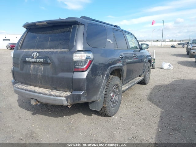 12613444 :رقم المزاد ، JTERU5JR8N6047783 vin ، 2022 Toyota 4runner مزاد بيع