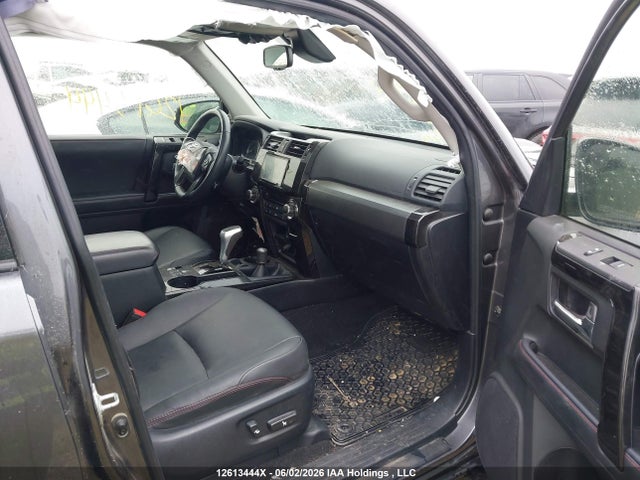 12613444 :رقم المزاد ، JTERU5JR8N6047783 vin ، 2022 Toyota 4runner مزاد بيع