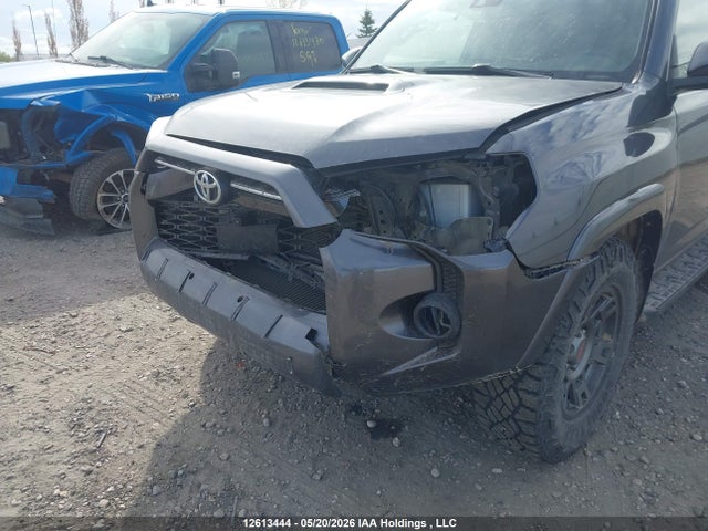 12613444 :رقم المزاد ، JTERU5JR8N6047783 vin ، 2022 Toyota 4runner مزاد بيع