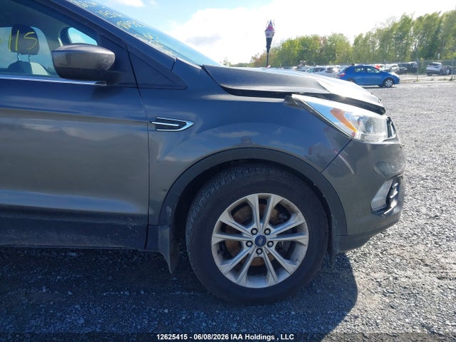 12625415 :رقم المزاد ، 1FMCU9G96HUD31532 vin ، 2017 Ford Escape Se مزاد بيع
