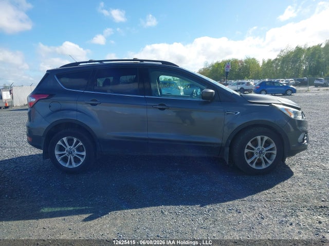 12625415 :رقم المزاد ، 1FMCU9G96HUD31532 vin ، 2017 Ford Escape Se مزاد بيع