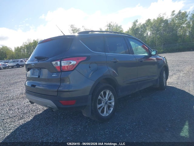 12625415 :رقم المزاد ، 1FMCU9G96HUD31532 vin ، 2017 Ford Escape Se مزاد بيع