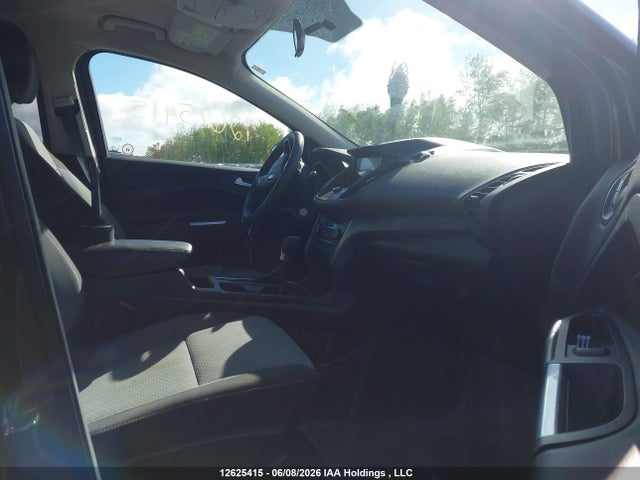 12625415 :رقم المزاد ، 1FMCU9G96HUD31532 vin ، 2017 Ford Escape Se مزاد بيع