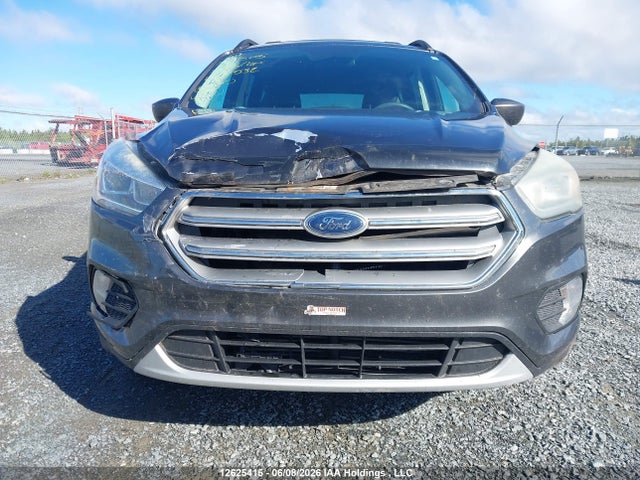 12625415 :رقم المزاد ، 1FMCU9G96HUD31532 vin ، 2017 Ford Escape Se مزاد بيع