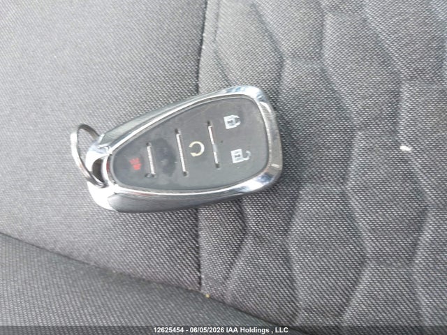 2GNAXSEV8J6108270 Chevrolet Equinox