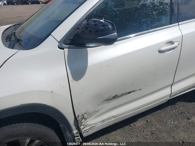 Продажа на аукционе авто 2015 Toyota Highlander Le/le Plus, vin: 5TDBKRFH7FS202845, номер лота: 12625477