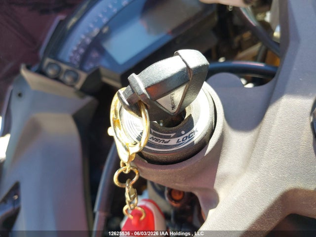 Kawasaki Zx1000 J 2014 JKAZXCJ17EA020348 Image 11