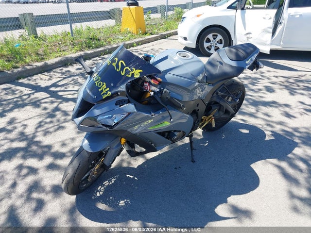Kawasaki Zx1000 J 2014 JKAZXCJ17EA020348 Image 2
