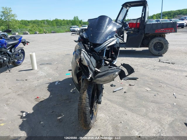 JKAEXEF1XEDA16993 Kawasaki Ex650 F