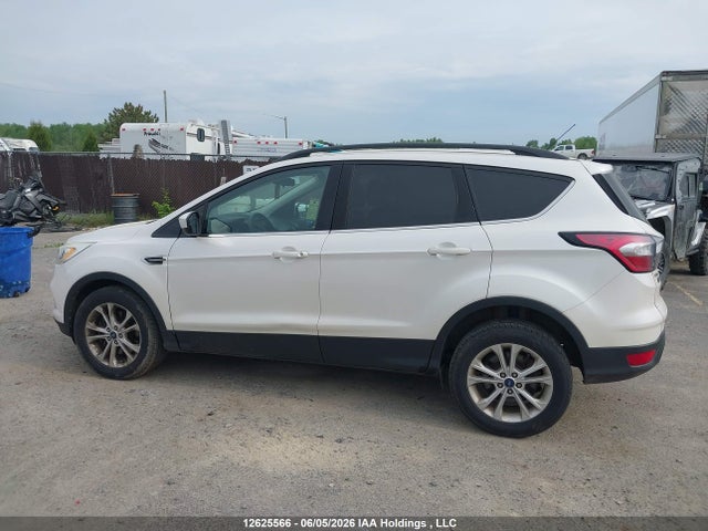 1FMCU9GD1HUE60931 Ford ESCAPE SE