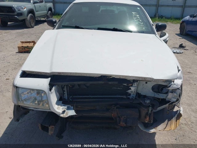2010 Ford Crown Victoria Police Interceptor მანქანა იყიდება აუქციონზე, vin: 2FABP7BV7AX120568, აუქციონის ნომერი: 12625589