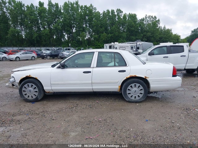 2010 Ford Crown Victoria Police Interceptor მანქანა იყიდება აუქციონზე, vin: 2FABP7BV7AX120568, აუქციონის ნომერი: 12625589