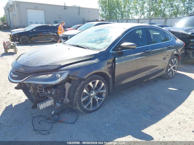 Chrysler 200 C 2015 1C3CCCEG4FN632267 Image 2