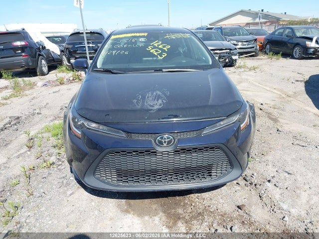 5YFBPMBE6NP351870 Toyota COROLLA LE