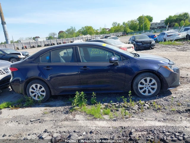 5YFBPMBE6NP351870 Toyota COROLLA LE