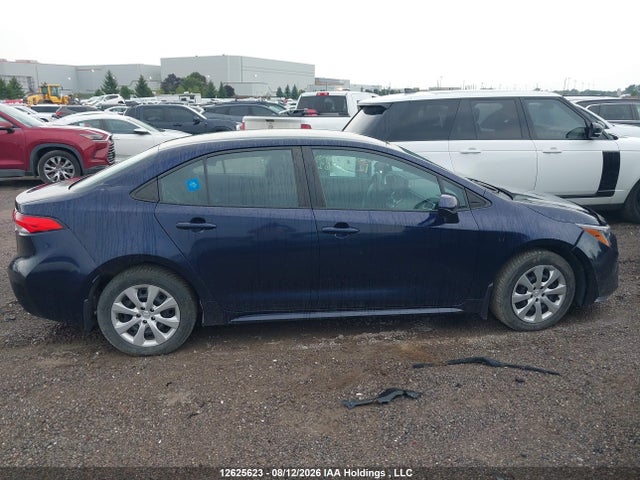 5YFBPMBE6NP351870 Toyota COROLLA LE