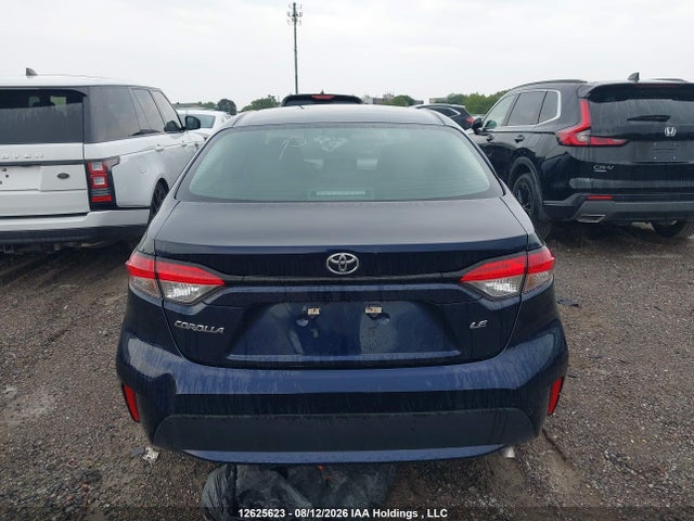 5YFBPMBE6NP351870 Toyota COROLLA LE
