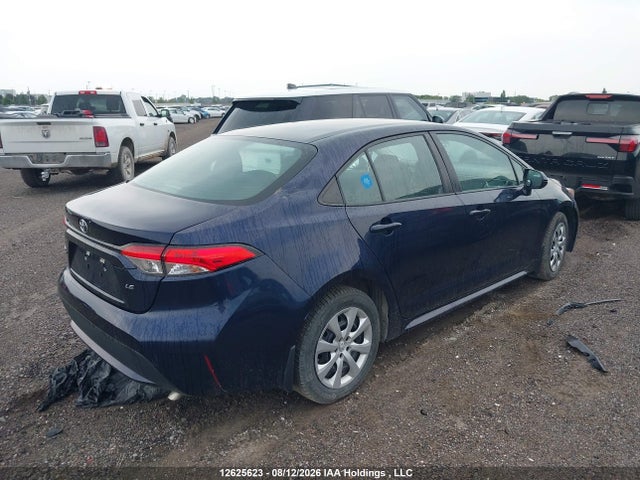 5YFBPMBE6NP351870 Toyota COROLLA LE